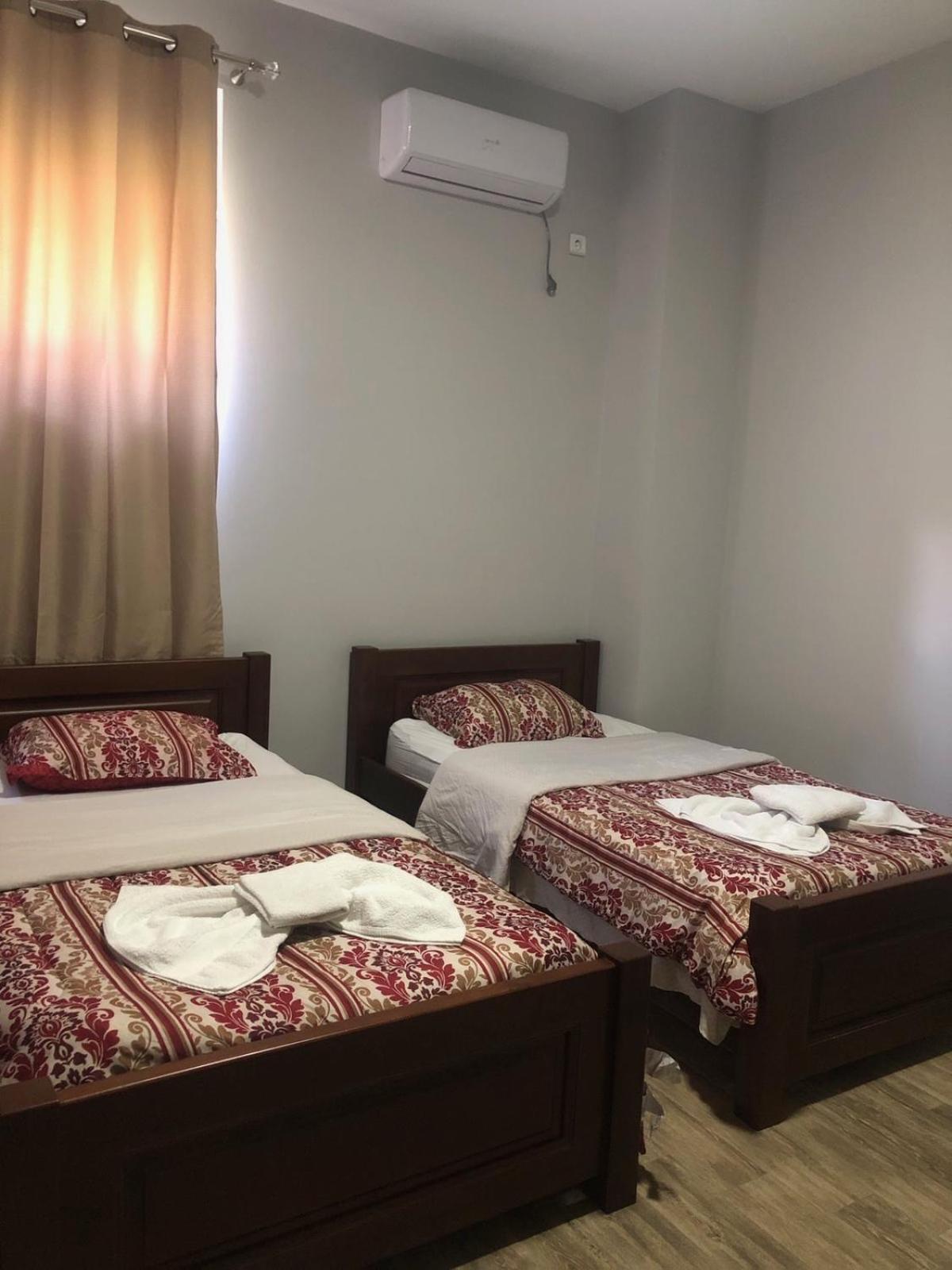 Hotel Mountain View Inn Gusinje Экстерьер фото
