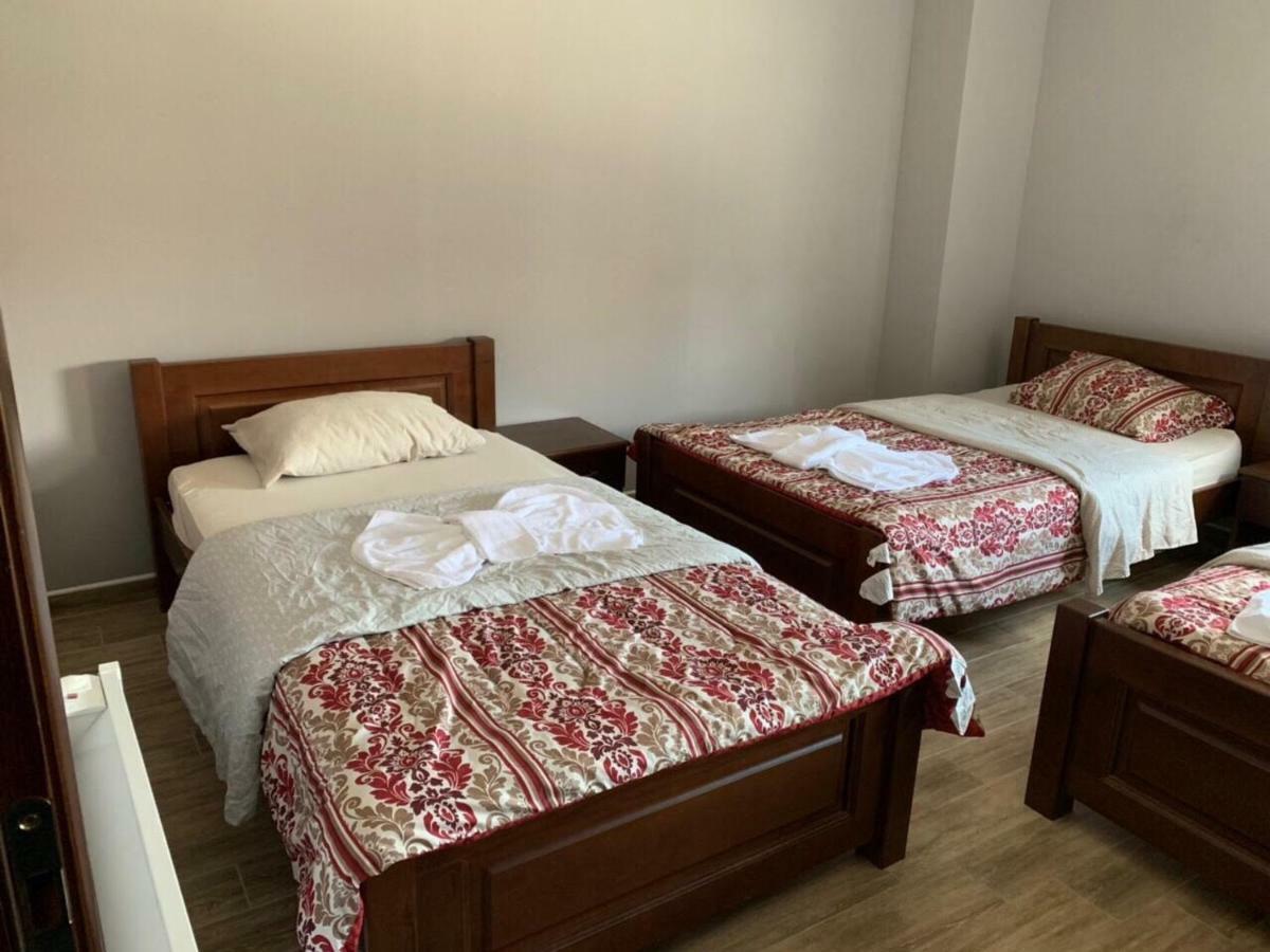 Hotel Mountain View Inn Gusinje Экстерьер фото