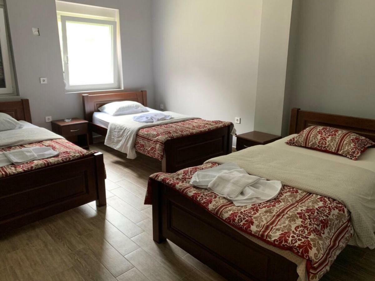 Hotel Mountain View Inn Gusinje Экстерьер фото