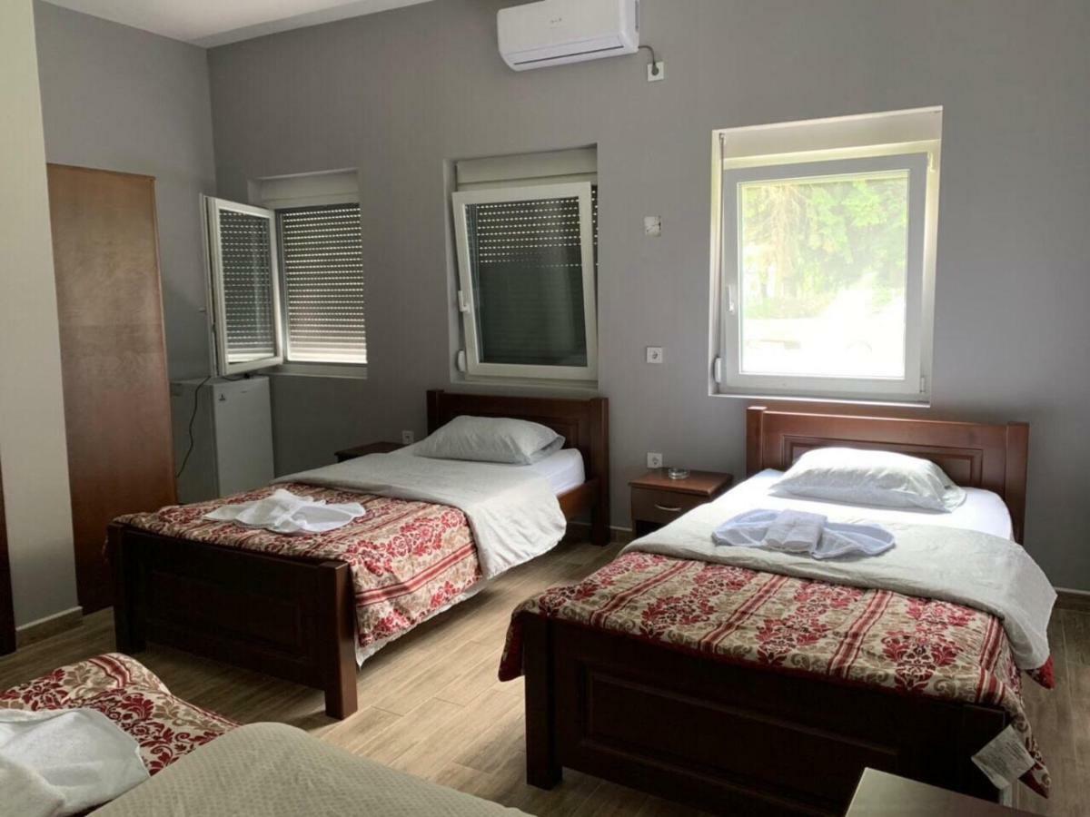 Hotel Mountain View Inn Gusinje Экстерьер фото