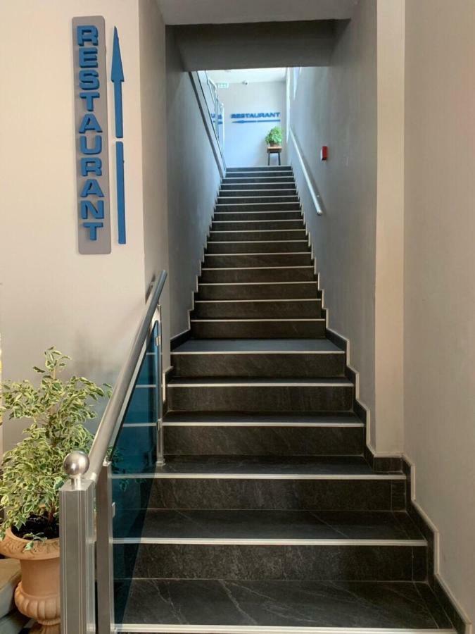 Hotel Mountain View Inn Gusinje Экстерьер фото